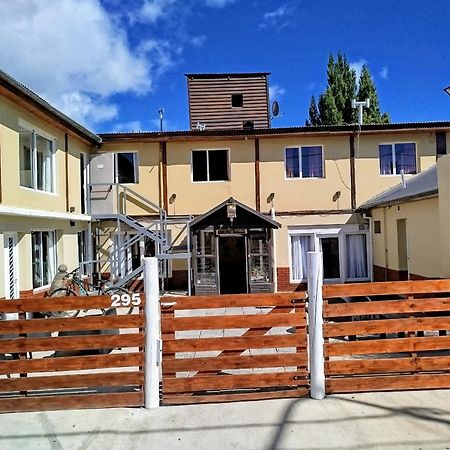 Hostel Elal El Calafate Esterno foto