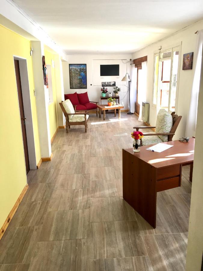 Hostel Elal El Calafate Esterno foto
