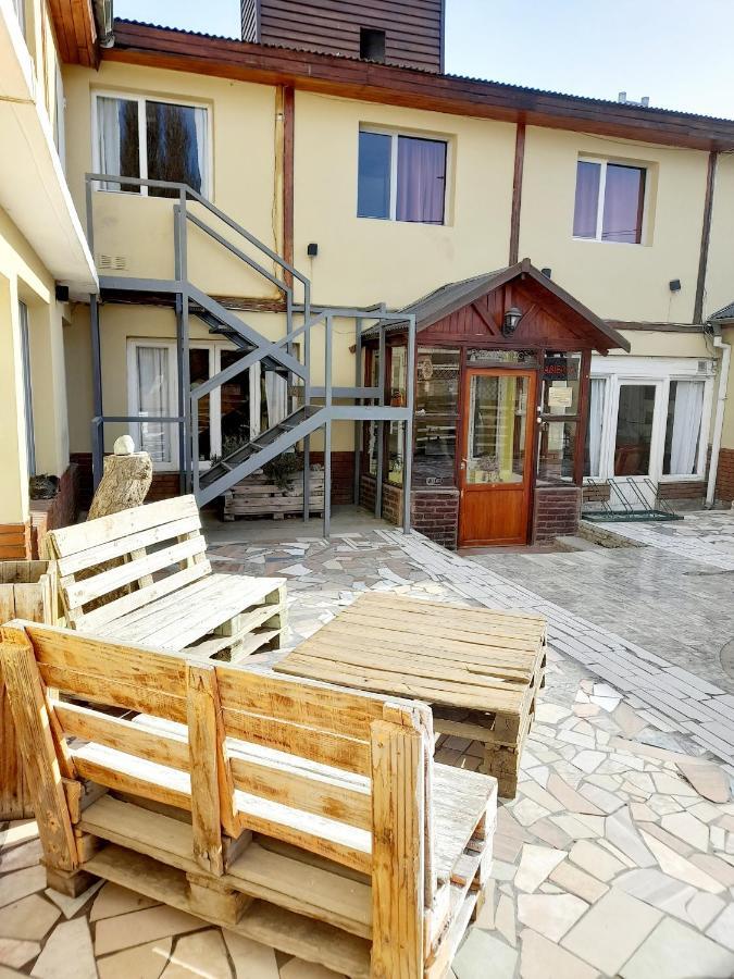 Hostel Elal El Calafate Esterno foto